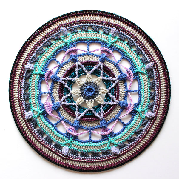 Garenpakket: Trinity Mandala's - Time Traveler - It's all in a nutshell