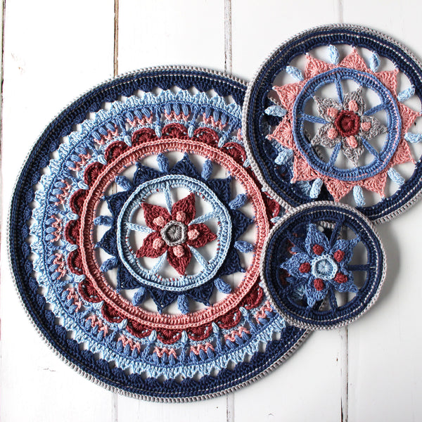 Patroon : Triptych Mandala's - It's all in a nutshell
