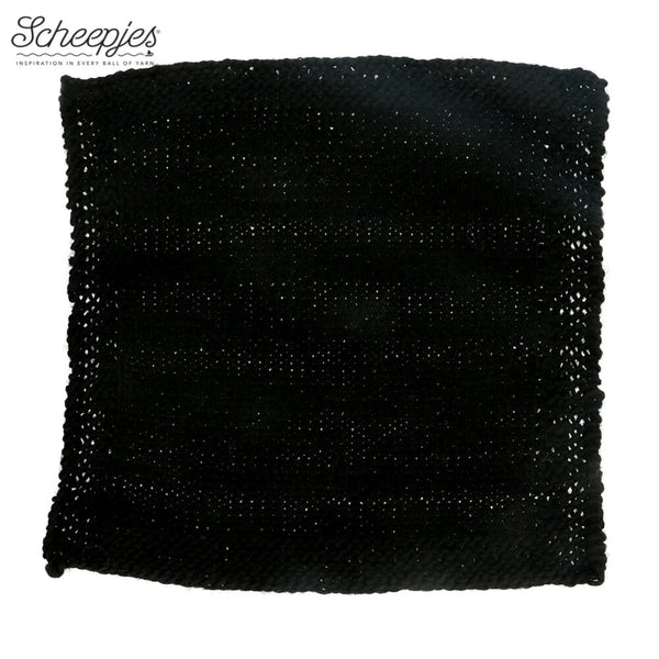 Scheepjes Our Tribe - Blackberry Black  (881) - It's all in a nutshell