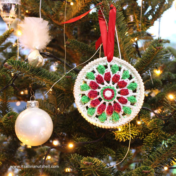 <tc>Pattern : Christmas Mandala</tc>