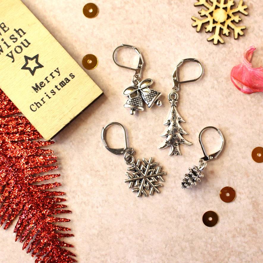 Stitch markers: Christmas