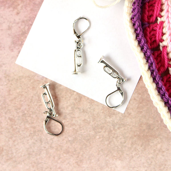 Stitch marker: trumpet