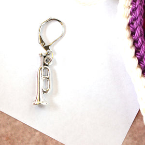 Stitch marker: trumpet