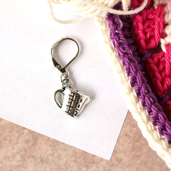 Stitch marker: measuring cup