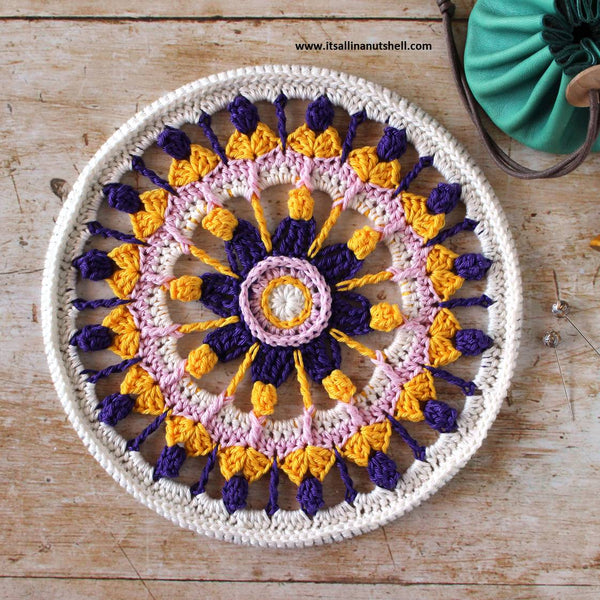 Garenpakket: Summer Flower Mandala - Shadow Violet - It's all in a nutshell